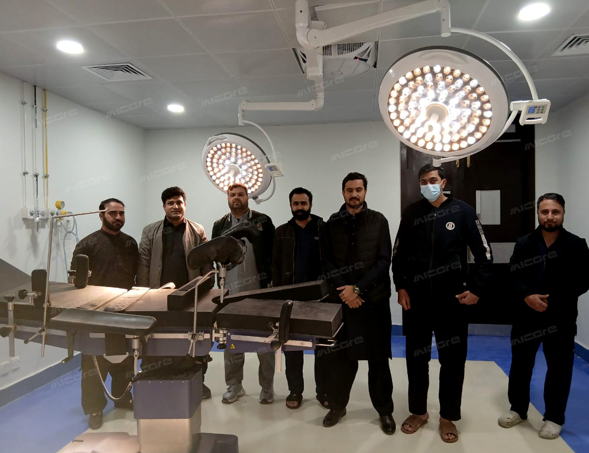 6-MICARE POWER-LED E700700 with battery shadowless lamp for government Hospital in Pakistan